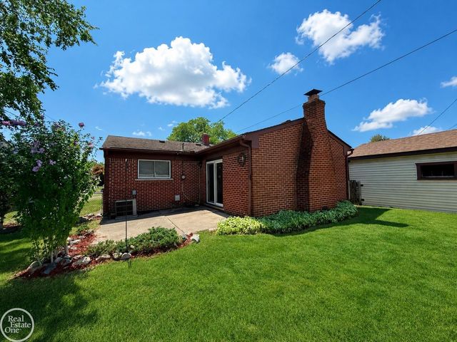 12053 Sorrento Boulevard, Sterling Heights, MI 48312