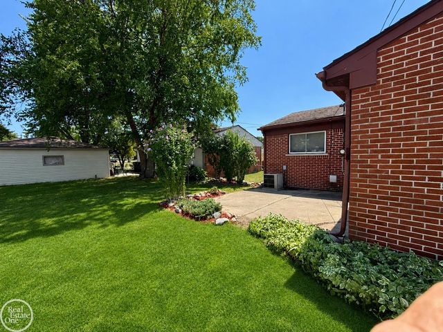 12053 Sorrento Boulevard, Sterling Heights, MI 48312