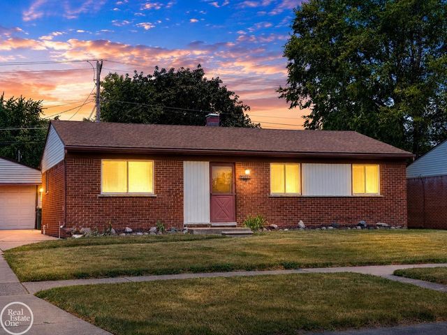 12053 Sorrento Boulevard, Sterling Heights, MI 48312