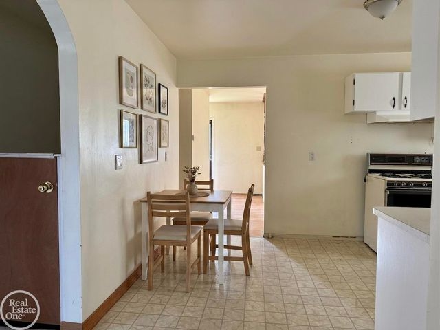 12053 Sorrento Boulevard, Sterling Heights, MI 48312