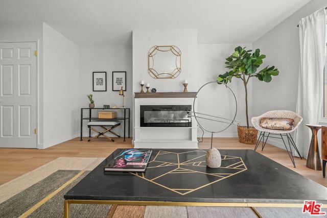 8515 Saturn Street 103, Los Angeles, CA 90035