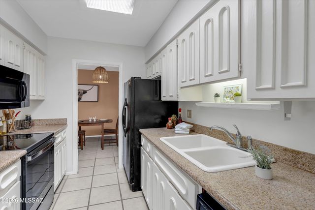9111 N Oracle Rd Apt 162, Oro Valley, AZ 85704