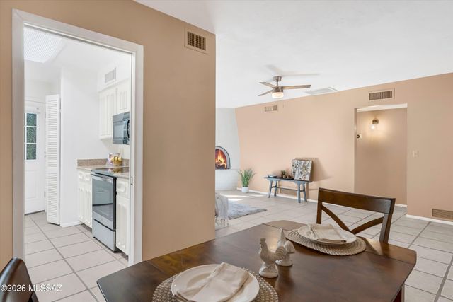 9111 N Oracle Rd Apt 162, Oro Valley, AZ 85704