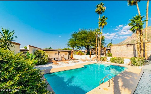 9111 N Oracle Rd Apt 162, Oro Valley, AZ 85704