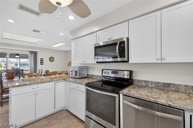 1640 SE 40th ST, Cape Coral, FL 33904
