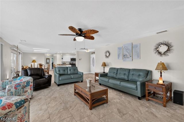 1640 SE 40th ST, Cape Coral, FL 33904