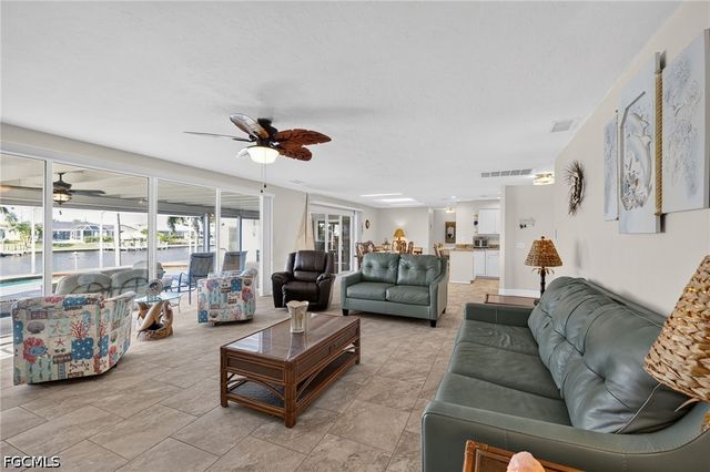 1640 SE 40th ST, Cape Coral, FL 33904