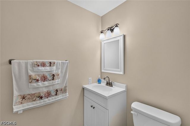 1640 SE 40th ST, Cape Coral, FL 33904