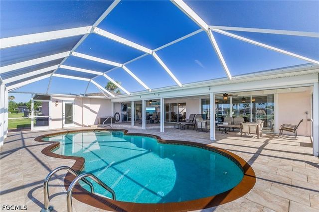 1640 SE 40th ST, Cape Coral, FL 33904