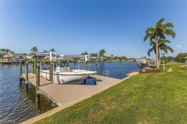 1640 SE 40th ST, Cape Coral, FL 33904
