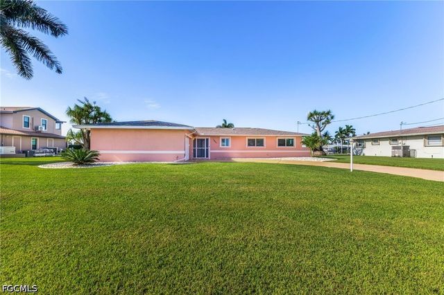 1640 SE 40th ST, Cape Coral, FL 33904