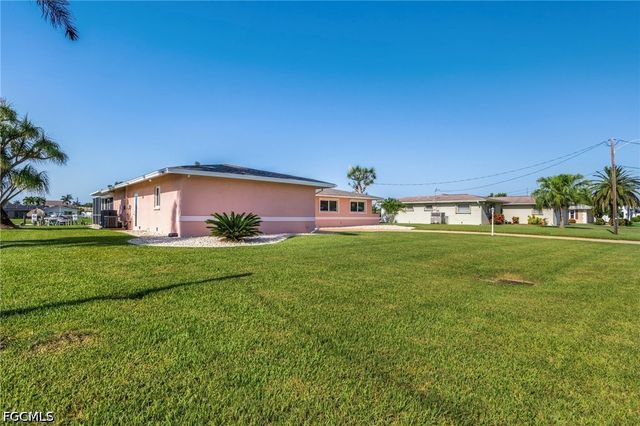 1640 SE 40th ST, Cape Coral, FL 33904