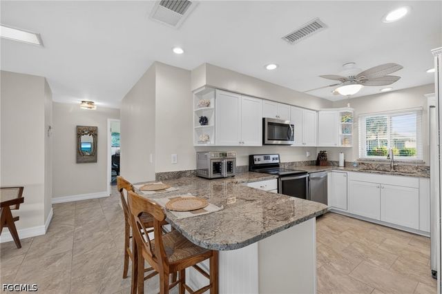 1640 SE 40th ST, Cape Coral, FL 33904