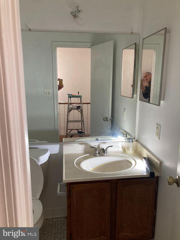 14193 ROYAL OAK LN, Centreville, VA 20120