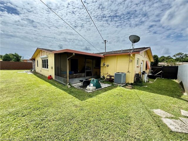 1219 Dunndale ST, Lehigh Acres, FL 33936