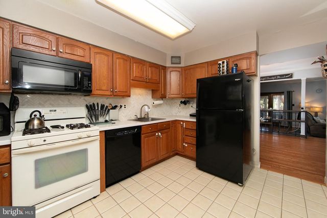 14 FAWNHOLLOW CT, Medford, NJ 08055