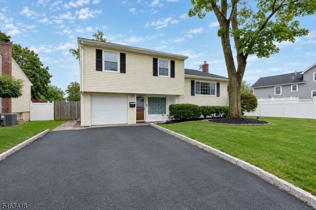 333 Foxwood Rd, Union Twp., NJ 07083 — photo 2