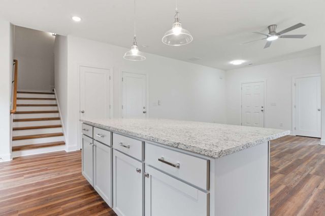 295 Spring St, La Vergne, TN 37086