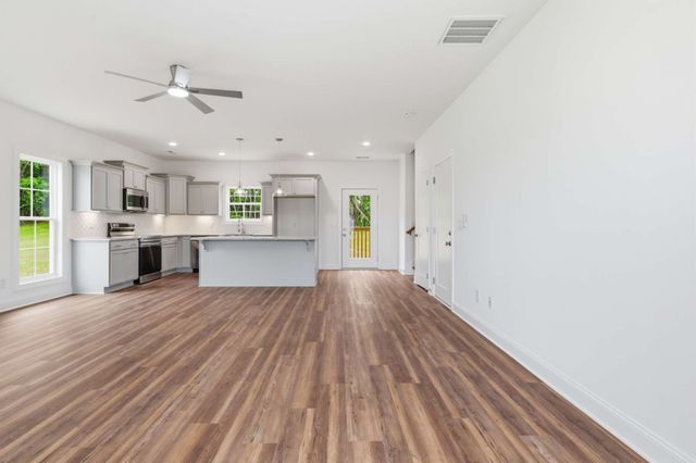 295 Spring St, La Vergne, TN 37086