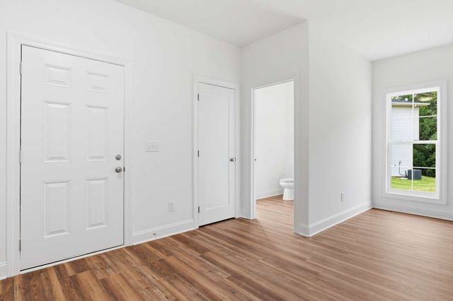 295 Spring St, La Vergne, TN 37086