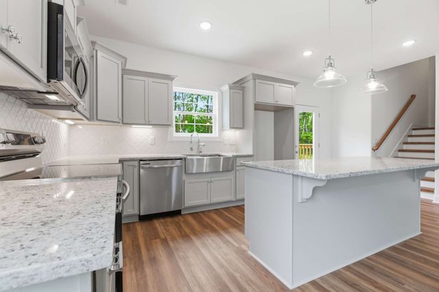 295 Spring St, La Vergne, TN 37086