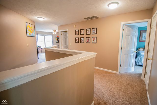 1098 Meadowview Court, Franklin, IN 46131