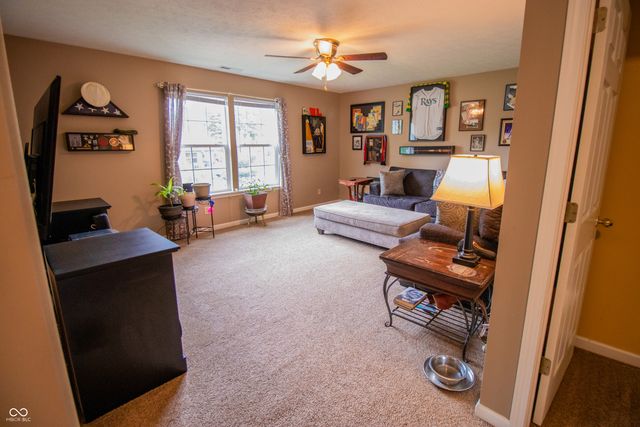 1098 Meadowview Court, Franklin, IN 46131