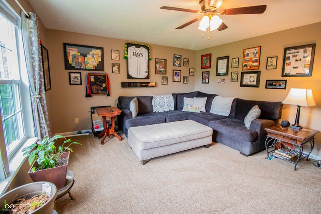 1098 Meadowview Court, Franklin, IN 46131