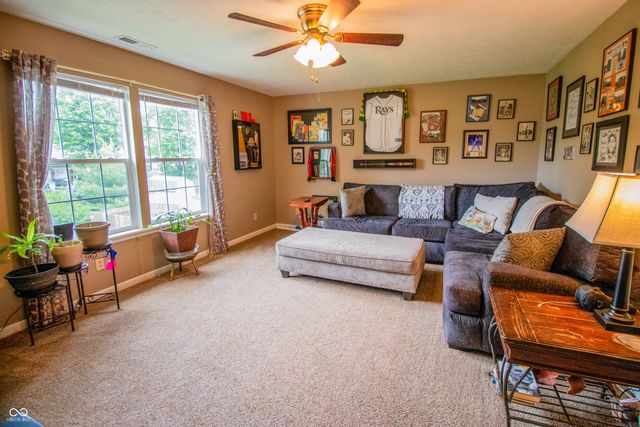 1098 Meadowview Court, Franklin, IN 46131