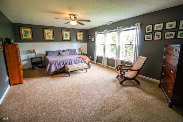 1098 Meadowview Court, Franklin, IN 46131