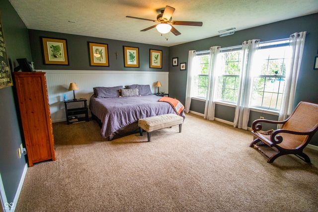 1098 Meadowview Court, Franklin, IN 46131