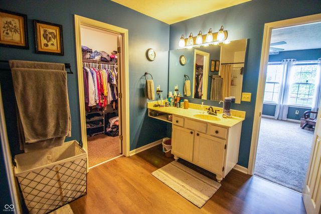 1098 Meadowview Court, Franklin, IN 46131