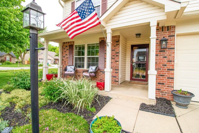 1098 Meadowview Court, Franklin, IN 46131