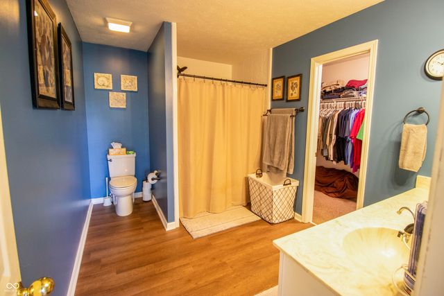 1098 Meadowview Court, Franklin, IN 46131