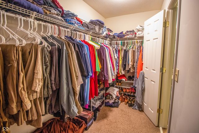 1098 Meadowview Court, Franklin, IN 46131