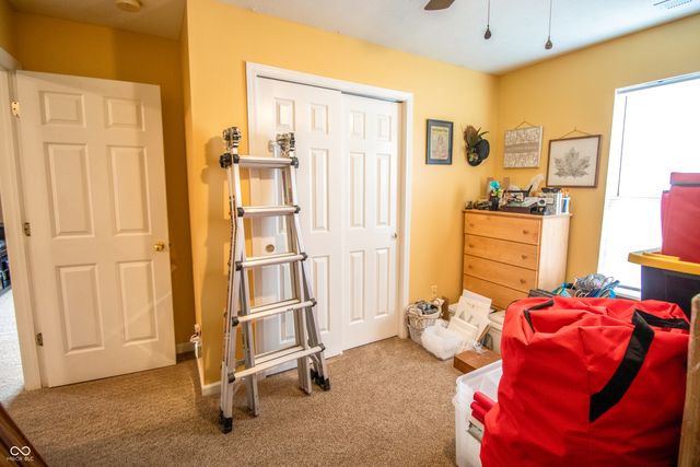 1098 Meadowview Court, Franklin, IN 46131