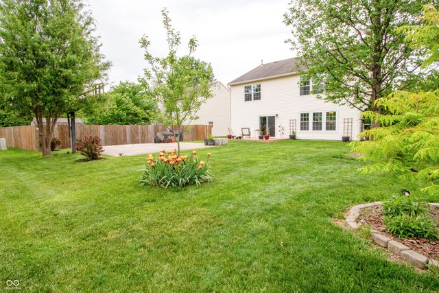 1098 Meadowview Court, Franklin, IN 46131