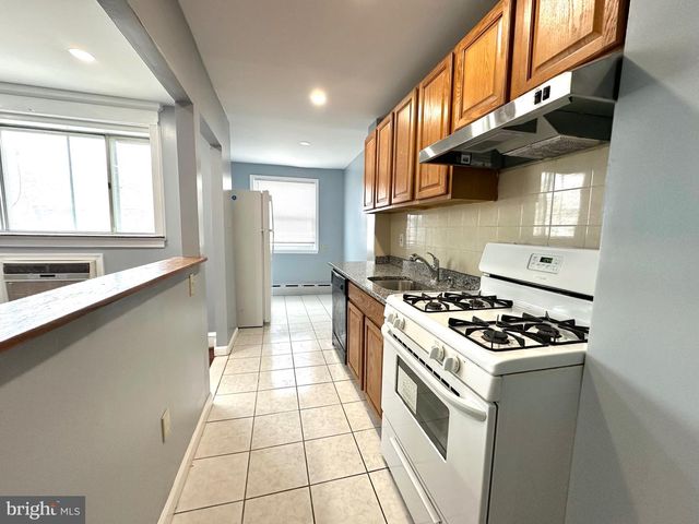 613 COPLEY RD, Upper Darby, PA 19082