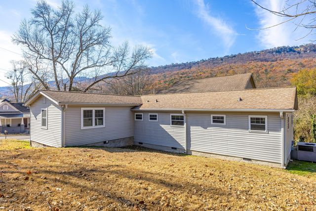 1313 W 46th Street, Chattanooga, TN 37409