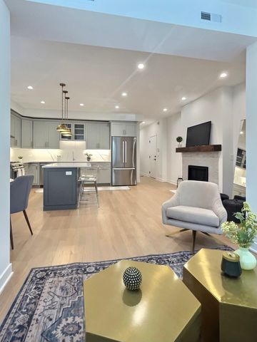 847 W Ainslie Street 1E, Chicago, IL 60640