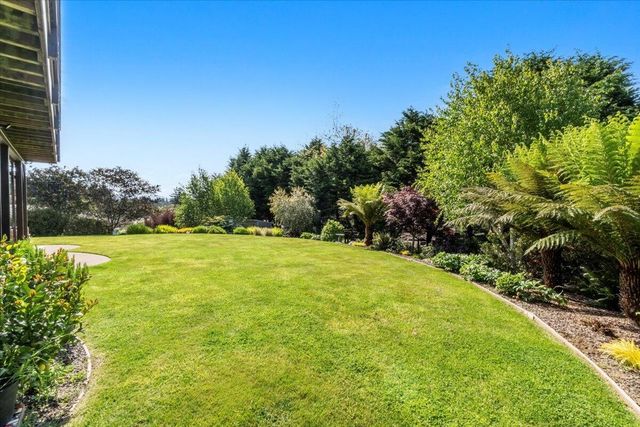 2220 Hewitt Road, Mckinleyville, CA 95519