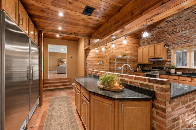340 MUSTANG CIR, San Antonio, TX 78232