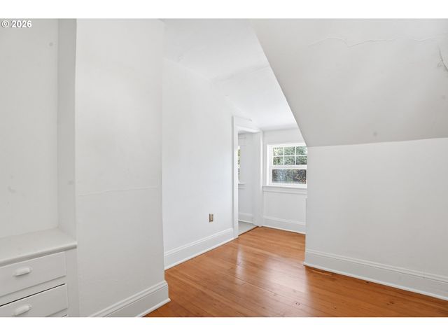 3504 Se Sherman, Portland, OR 97214