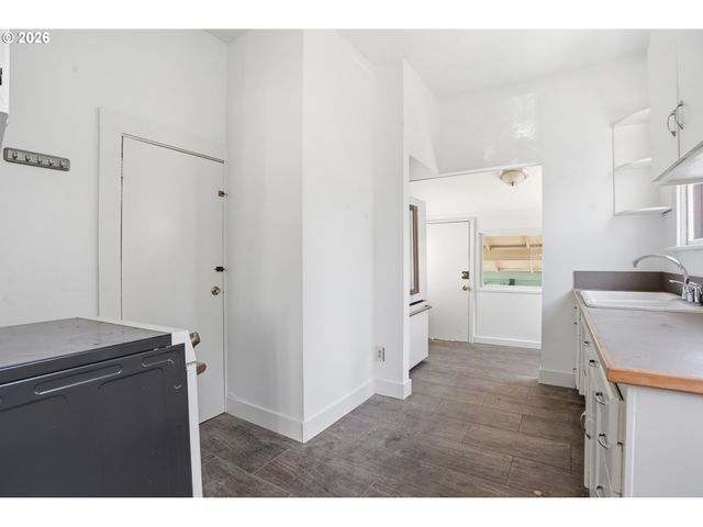 3504 Se Sherman, Portland, OR 97214