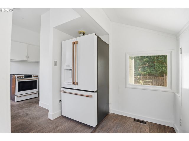 3504 Se Sherman, Portland, OR 97214