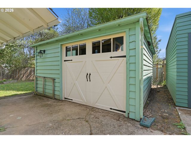 3504 Se Sherman, Portland, OR 97214