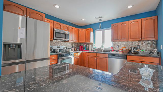 2078 Route 6, Middletown, NY 10940