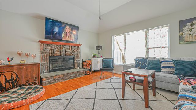 2078 Route 6, Middletown, NY 10940