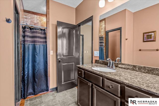 9423 S 28th Street, Lincoln, NE 68516