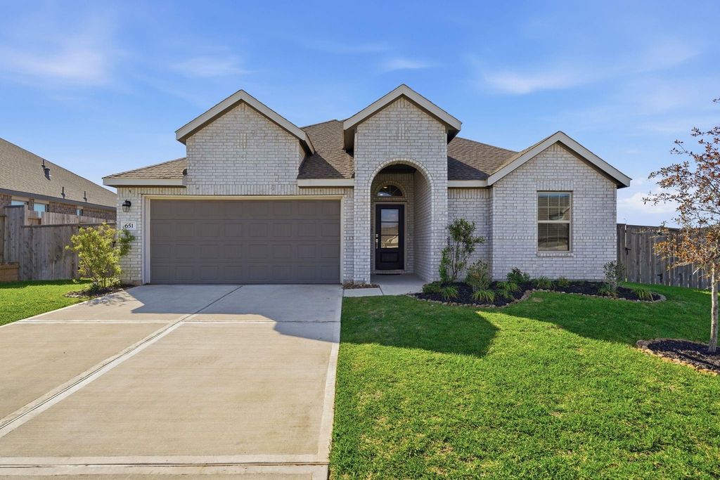 651 Spring Ashberry Court, Magnolia, TX 77354
